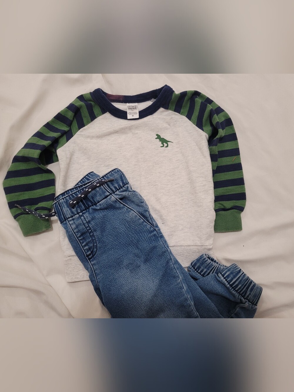 Boys Outfit 2T - Picture 2 of 6